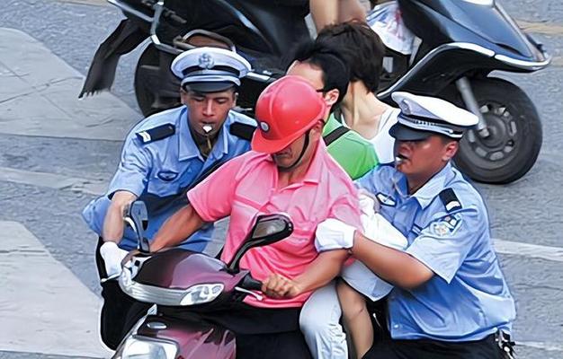 5人骑1辆电动车被罚,5人骑1辆电动车被罚多少钱